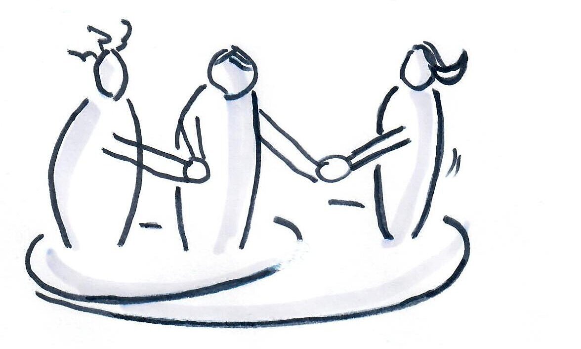 Drei Personen geben sich die Hand und symbolisieren das Miteinander
